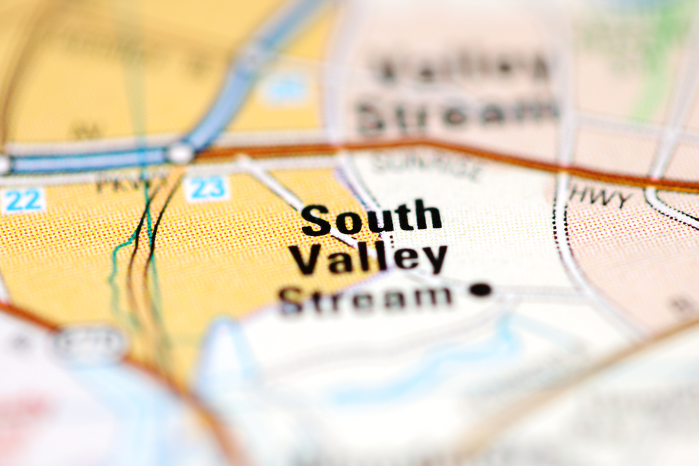 South,Valley,Stream,On,A,Geographical,Map,Of,Usa