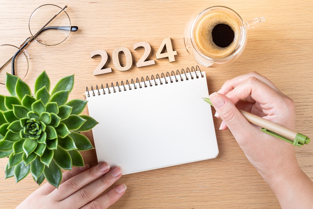 New,Year,Resolutions,2024,On,Desk ,2024,Goals, ,Hands